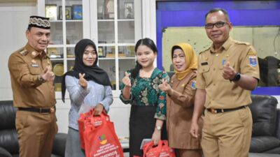 Wali Kota Metro Berikan Bantuan Kepada Mahasiswa Korban Bencana Sumatera