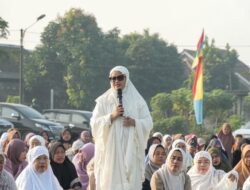 Idulfitri di Lampung Timur: Tanpa Kemewahan Halal Bihalal, Bupati Ella Pilih Berbagi di Jabung