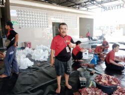 Masjid Al – Ikhtiyar Metro Timur Korban 7 Ekor Sapi Meningkat Dari Tahun Sebelumnya dan Semangat Berbagi Terus Tumbuh