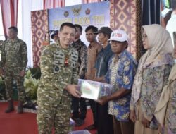 TNI Buktikan Komitmen Perkuat Ketahanan Pangan, Danrem 043/Gatam Hadiri Panen Raya Nasional Bersama Presiden RI