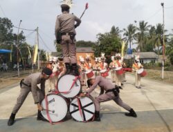 Meriah! Warga Ganjar Agung Gelar Upacara HUT RI Tingkat RW, Indra Syafri: Sebuah Kebahagiaan Bisa Bersama