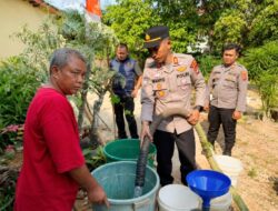 Polsek Metro Pusat Turun Tangan: Salurkan Air Bersih, Legakan Warga Yosomulyo Yang Kekeringan